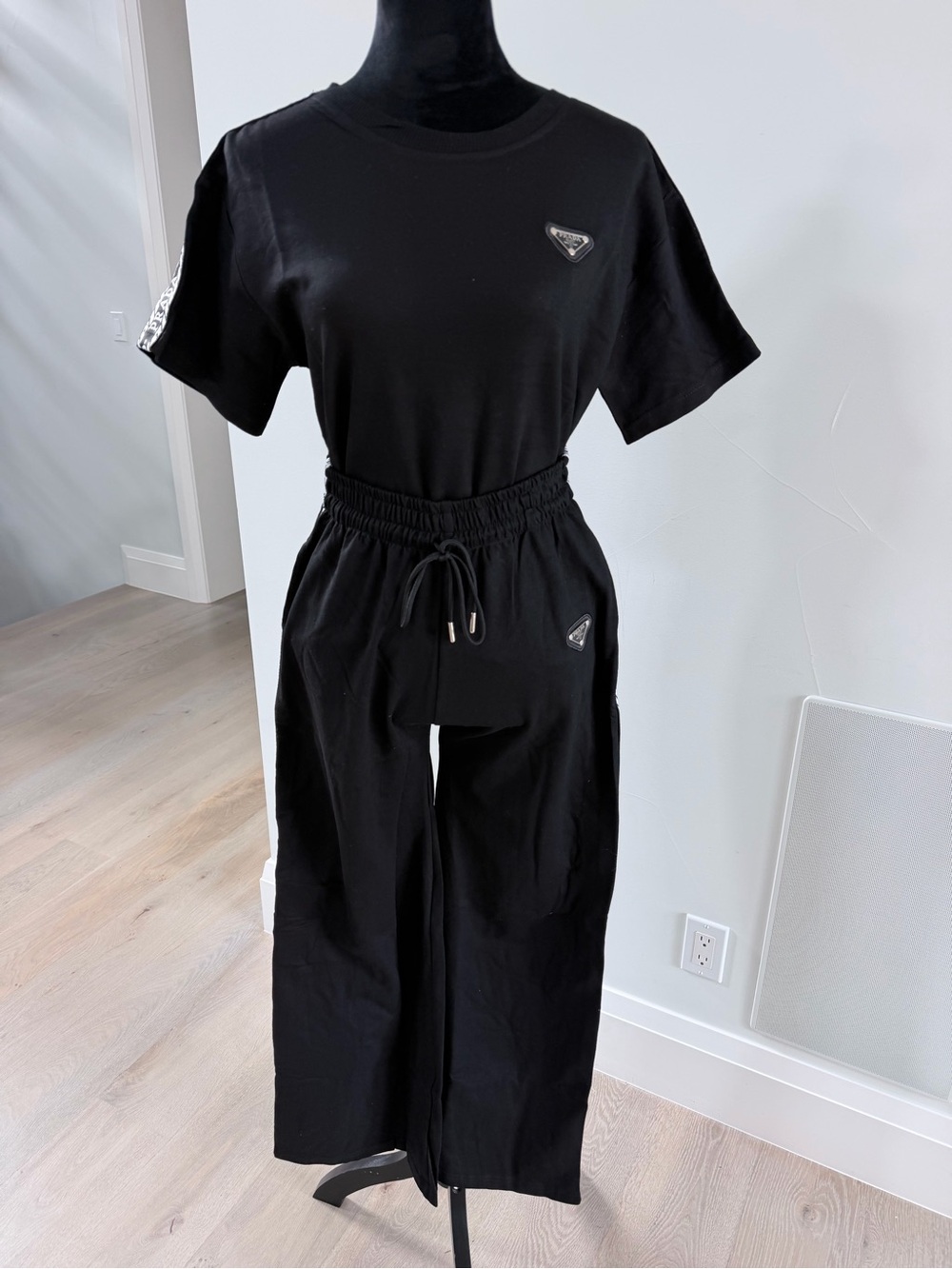 Black Wide-Leg Pants and matching Tee Set size S - Picture 11 of 11